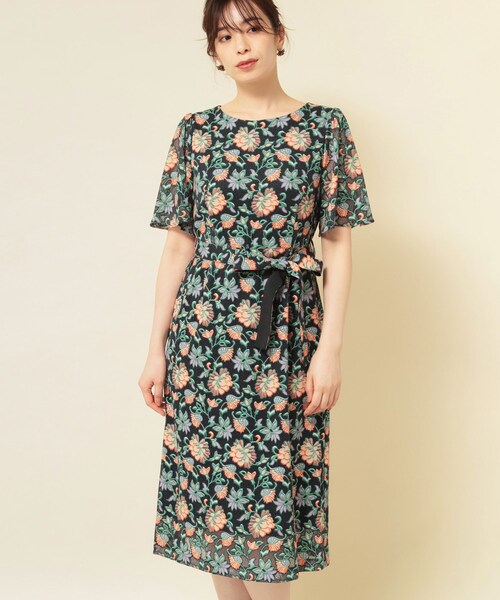 Sunauna（スーナウーナ）の「【オパール加工レース／リボン付き】フィット＆フレアワンピース（ワンピース・レディース・グリーン系その他2/ブラック系・40/38/36）」の9枚目の写真