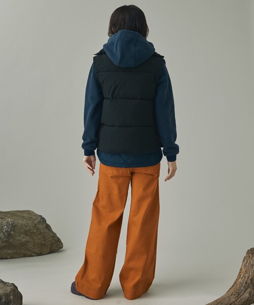 AIGLE(エーグル)の「撥水 PRIMALOFT プリマロフト中綿 インサレーション ノースリーブパフベスト(ダウンベスト・レディース・ブラック・36/38/40)」の9枚目の写真
