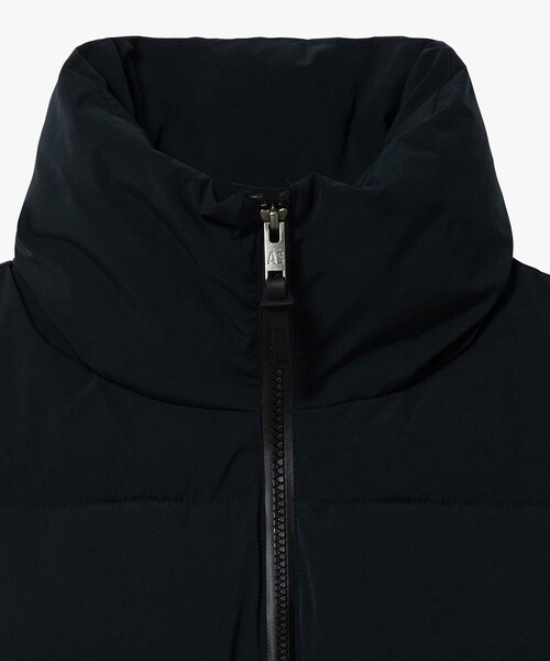 AIGLE(エーグル)の「撥水 PRIMALOFT プリマロフト中綿 インサレーション ノースリーブパフベスト(ダウンベスト・レディース・ブラック・36/38/40)」の12枚目の写真