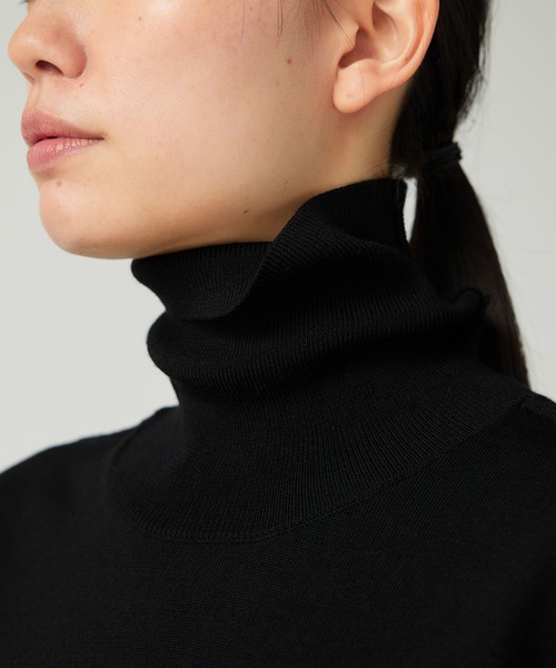 Snow Peak(スノーピーク)の「Snow Peak / Washable Wool Turtleneck Knit ウォッシャブルウールタートルネックニット(ニット/セーター・メンズ・グリーン/オレンジ/ブラック・XL/S/M/L)」の7枚目の写真