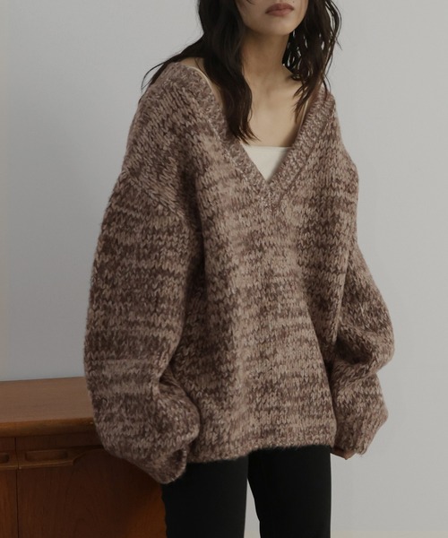 hellam(へラム)の「ミックスVネックニットプルオーバー(Tシャツ/カットソー・レディース・ブラウン/レッド/チャコール/アイボリー・FREE)」の4枚目の写真