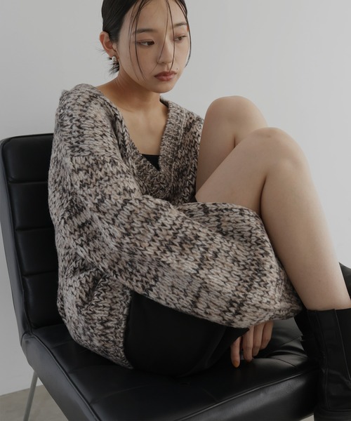 hellam(へラム)の「ミックスVネックニットプルオーバー(Tシャツ/カットソー・レディース・ブラウン/レッド/チャコール/アイボリー・FREE)」の10枚目の写真