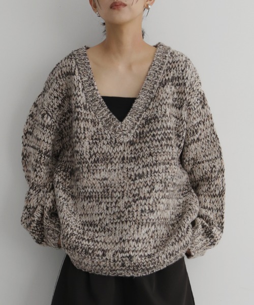 hellam(へラム)の「ミックスVネックニットプルオーバー(Tシャツ/カットソー・レディース・ブラウン/レッド/チャコール/アイボリー・FREE)」の14枚目の写真