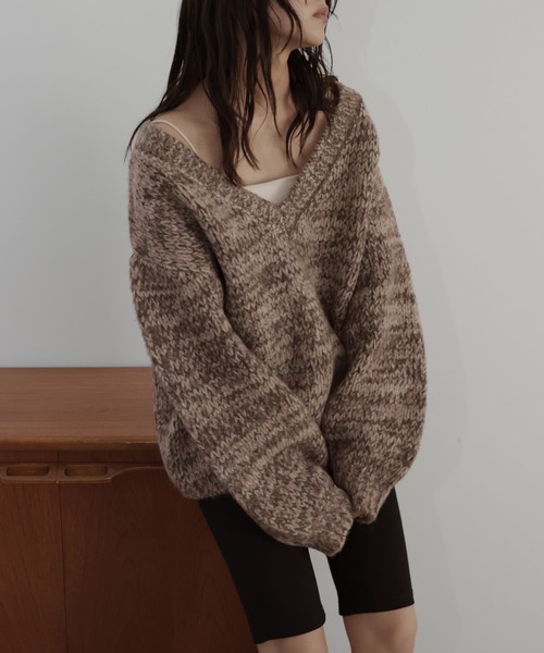hellam(へラム)の「ミックスVネックニットプルオーバー(Tシャツ/カットソー・レディース・ブラウン/レッド/チャコール/アイボリー・FREE)」の18枚目の写真