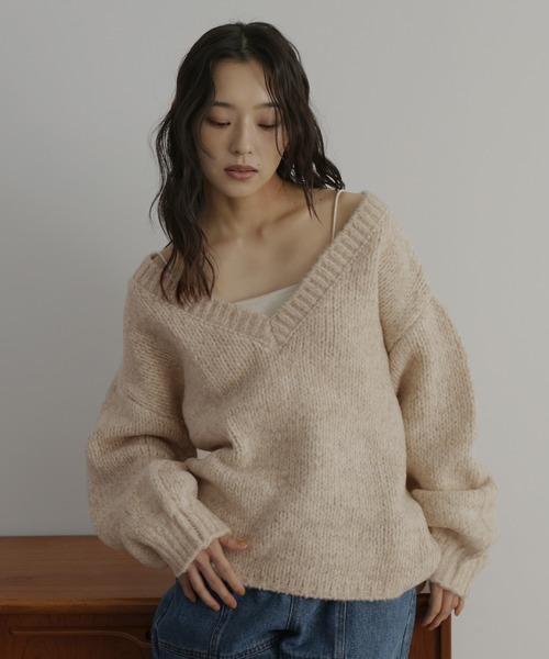 hellam(へラム)の「ミックスVネックニットプルオーバー(Tシャツ/カットソー・レディース・ブラウン/レッド/チャコール/アイボリー・FREE)」の20枚目の写真
