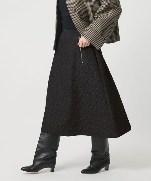 UNITED ARROWS（ユナイテッドアローズ）の「ダイヤ キルト フレア スカート（スカート・レディース・オフホワイト/ブラック/オリーブ・38/36）」の3枚目の写真