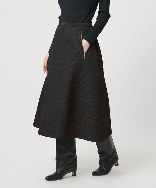 UNITED ARROWS（ユナイテッドアローズ）の「ダイヤ キルト フレア スカート（スカート・レディース・オフホワイト/ブラック/オリーブ・38/36）」の9枚目の写真