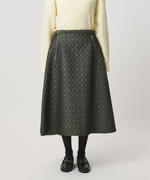 UNITED ARROWS（ユナイテッドアローズ）の「ダイヤ キルト フレア スカート（スカート・レディース・オフホワイト/ブラック/オリーブ・38/36）」の13枚目の写真