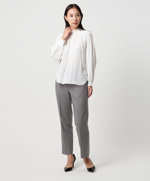 A DAY IN THE LIFE UNITED ARROWS(アデイインザライフユナイテッドアローズ)の「メランジサージ タックストレートパンツ ‐ウォッシャブル・セットアップ対応‐ <A DAY IN THE LIFE>(その他パンツ・レディース・ネイビー/グレー系/ナチュラル・36/40/38)」の6枚目の写真