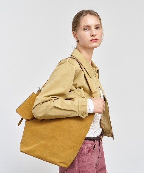 GENERAL IDEA（ジェネラルアイデア）の「【GENERAL IDEA】ポーチ付きエコスエードショルダーバッグ / WOMAN ECO SUEDE BASKET SHOULDER BAG（ショルダーバッグ・レディース・ブルー/ベージュ/キャメル・FREE）」の3枚目の写真