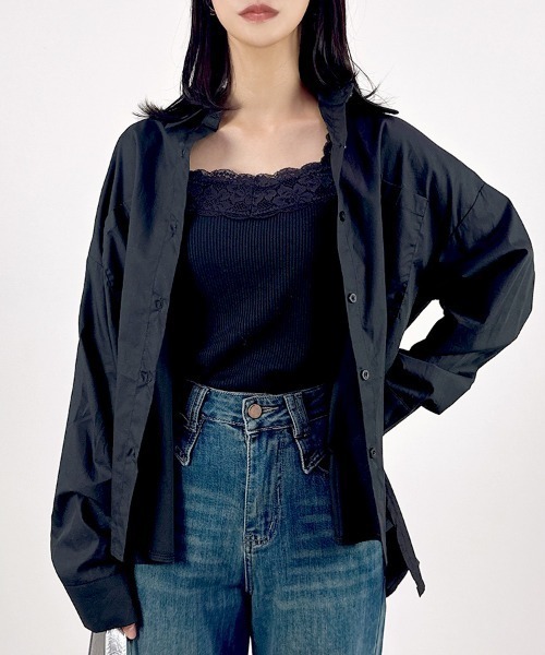 CLOTHY(クロシィ)の「【ゆるっとシルエットが今っぽい◎大人の抜け感シャツ】ロングテールモノトーンシャツ(シャツ/ブラウス・レディース・オフホワイト/ブラック・FREE)」の6枚目の写真