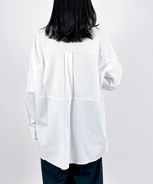 CLOTHY(クロシィ)の「【ゆるっとシルエットが今っぽい◎大人の抜け感シャツ】ロングテールモノトーンシャツ(シャツ/ブラウス・レディース・オフホワイト/ブラック・FREE)」の14枚目の写真