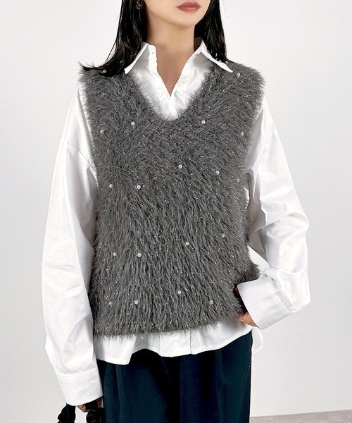 CLOTHY(クロシィ)の「【ゆるっとシルエットが今っぽい◎大人の抜け感シャツ】ロングテールモノトーンシャツ(シャツ/ブラウス・レディース・オフホワイト/ブラック・FREE)」の15枚目の写真
