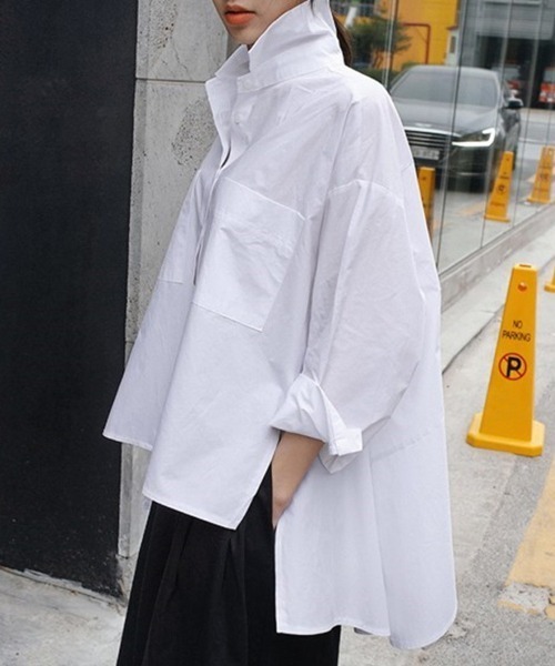 CLOTHY(クロシィ)の「【ゆるっとシルエットが今っぽい◎大人の抜け感シャツ】ロングテールモノトーンシャツ(シャツ/ブラウス・レディース・オフホワイト/ブラック・FREE)」の11枚目の写真