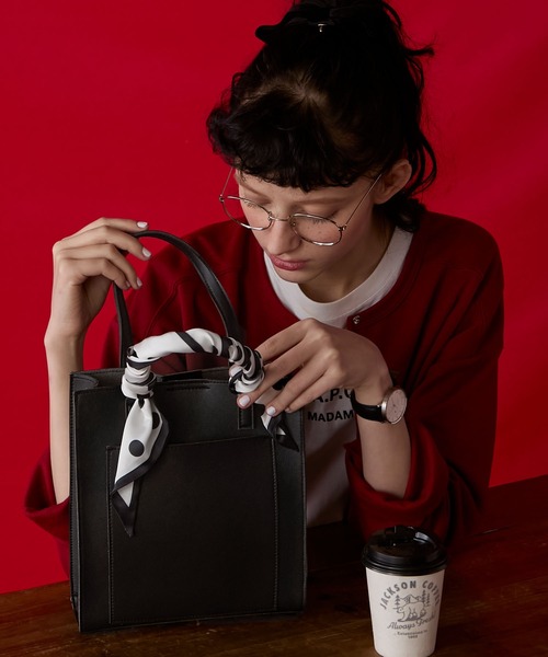 BONLECILL Marche(ボンルシールマルシェ)の「【BONLECILL Marche】2wayスクエアショルダーバッグ/トートバッグ(ショルダーバッグ・レディース・アイボリー/ブラック/ブラウン・FREE)」の16枚目の写真