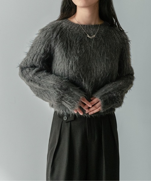 on:nue（オンニュ）の「【on:nue】[着用動画あり！]へアリーシャギークロップドニット（ニット/セーター・レディース・グリーン/アイボリー/グレー・FREE）」の4枚目の写真