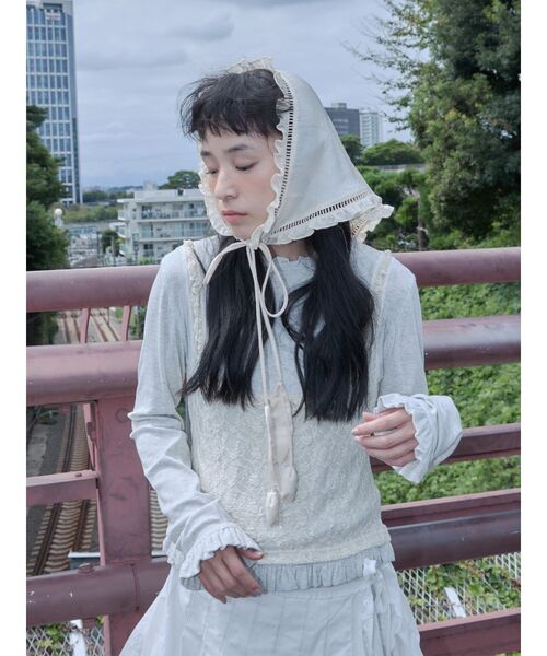 merry jenny（メリージェニー）の「lace layered long tee（Tシャツ/カットソー・レディース・グレー/ベージュ・FREE）」の3枚目の写真
