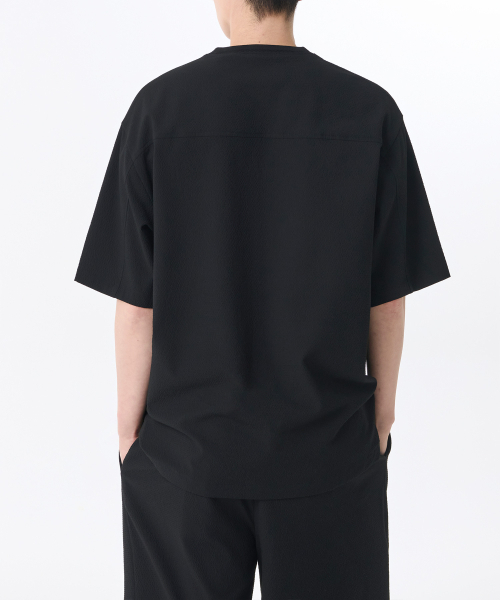 MUSINSA STANDARD（ムシンサスタンダード）の「シアサッカーオーバーサイズウーブンTシャツ[ブラック]（Tシャツ/カットソー・メンズ・その他・SMALL/MEDIUM/LARGE/X-LARGE/XX-LARGE）」の2枚目の写真