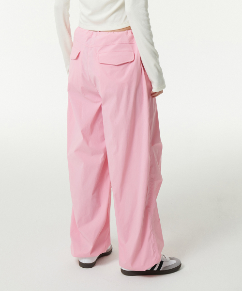 MUSINSA STANDARD WOMAN（ムシンサスタンダードウーマン）の「ウィメンズパラシュートパンツ[ピンク]（スウェットパンツ・レディース・その他・30/24/26/28/22）」の3枚目の写真