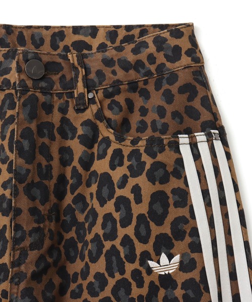 adidas（アディダス）の「adidas DNM LOOSE PANTS / アディダス デニム ルーズ パンツ（その他パンツ・レディース・ブラウン・25inch/26inch/27inch）」の4枚目の写真