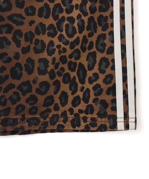 adidas（アディダス）の「adidas DNM LOOSE PANTS / アディダス デニム ルーズ パンツ（その他パンツ・レディース・ブラウン・25inch/26inch/27inch）」の6枚目の写真