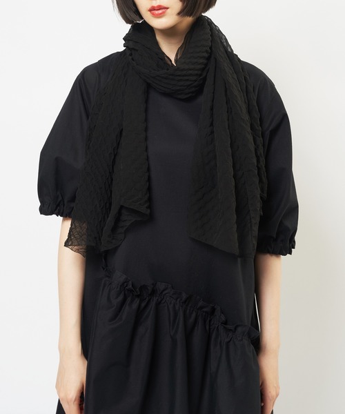 gomme（ゴム）の「シュリンクドットストール（ストール/ショール・レディース・ブルー/グレイッシュベージュ/ブラック・FREE）」の2枚目の写真