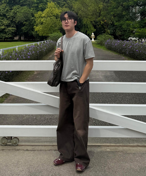JUAN HOMME(ジュアンオム)の「リファインドワイドデニムパンツ(リブドブラウン)(デニムパンツ・メンズ・その他・SMALL/MEDIUM/LARGE)」の4枚目の写真