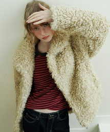 HEEARI（ヒアリー）の「アンジュファーハーフコート_ベージュ（ムートンコート）」