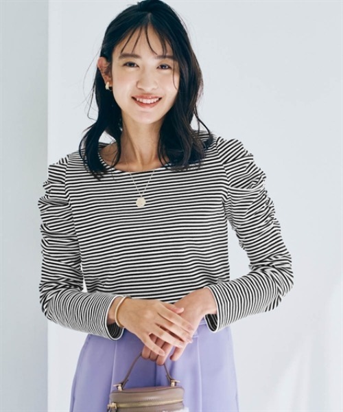 nissen(ニッセン)の「ショルダーギャザートップス(Tシャツ/カットソー・レディース・ブラック×ホワイト/ブラック/グレイッシュベージュ/オフホワイト・M/LL/S/L)」の3枚目の写真