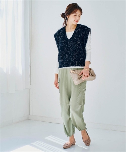 nissen(ニッセン)の「ショルダーギャザートップス(Tシャツ/カットソー・レディース・ブラック×ホワイト/ブラック/グレイッシュベージュ/オフホワイト・M/LL/S/L)」の9枚目の写真