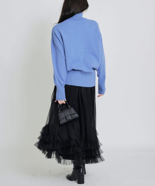 PICCIN PERLA(ピッチンペルラ)の「リボンパールタートルネックセーター(ニット/セーター・レディース・オフホワイト/ブラック/サックスブルー・M)」の10枚目の写真