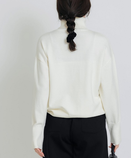 PICCIN PERLA(ピッチンペルラ)の「リボンパールタートルネックセーター(ニット/セーター・レディース・オフホワイト/ブラック/サックスブルー・M)」の19枚目の写真