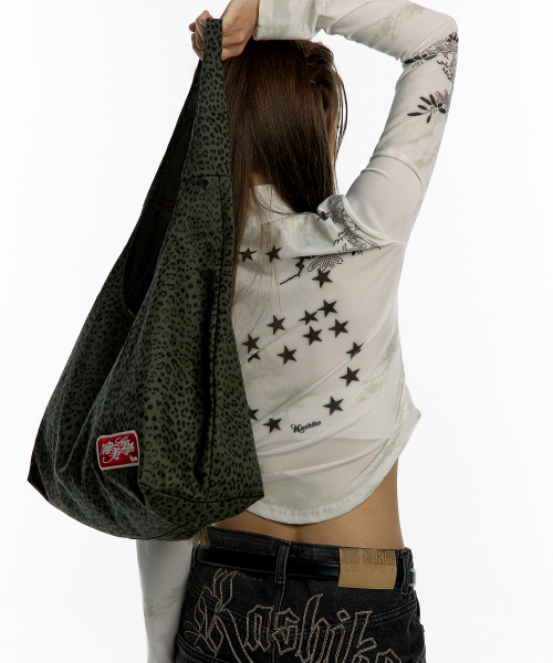 KASHIKO(カシコ)の「Leopard Print Shoulder Bag Khaki(ショルダーバッグ・レディース・その他・FREE)」の5枚目の写真