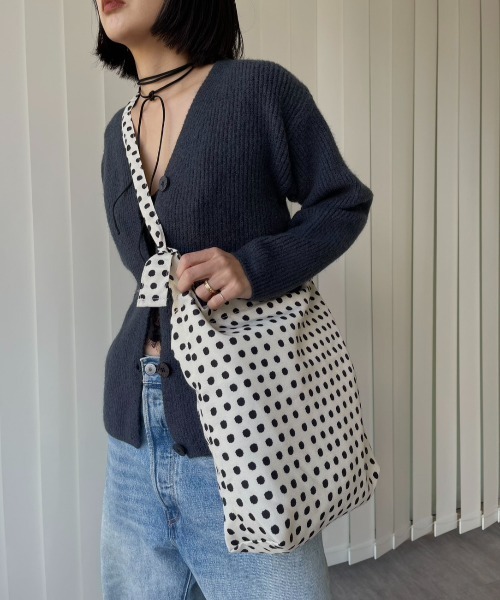 AMAIL(アマイル)の「Dot Tote Bag(トートバッグ・レディース・アイボリー/ブラック・FREE)」の1枚目の写真