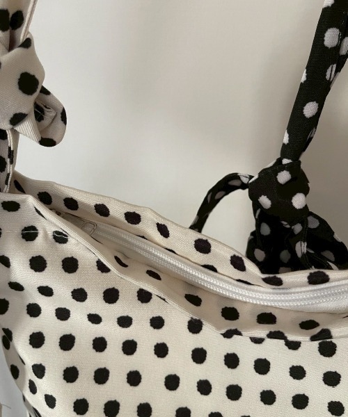 AMAIL(アマイル)の「Dot Tote Bag(トートバッグ・レディース・アイボリー/ブラック・FREE)」の9枚目の写真