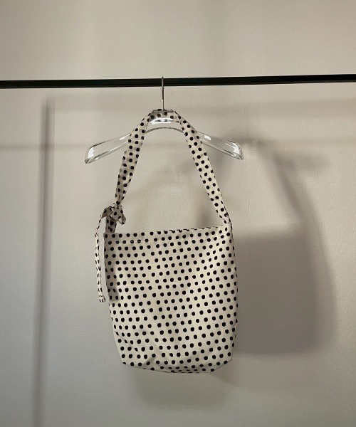 AMAIL(アマイル)の「Dot Tote Bag(トートバッグ・レディース・アイボリー/ブラック・FREE)」の10枚目の写真