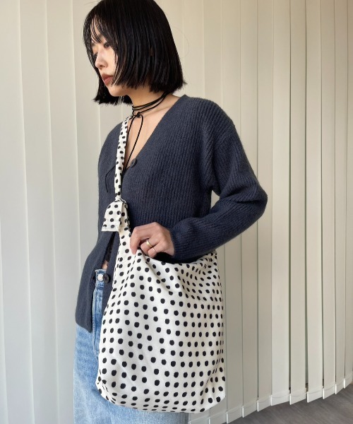 AMAIL(アマイル)の「Dot Tote Bag(トートバッグ・レディース・アイボリー/ブラック・FREE)」の16枚目の写真