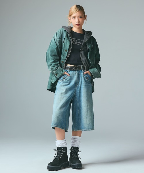 X-girl(エックスガール)の「RHINESTONE OVAL CURSIVE LOGO S/S BABY TEE(Tシャツ/カットソー・レディース・ホワイト/ブラック/オリーブ・S/M)」の11枚目の写真