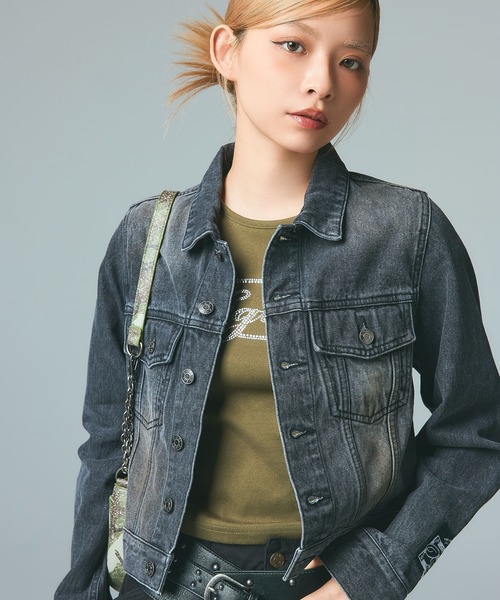 X-girl(エックスガール)の「RHINESTONE OVAL CURSIVE LOGO S/S BABY TEE(Tシャツ/カットソー・レディース・ホワイト/ブラック/オリーブ・S/M)」の12枚目の写真