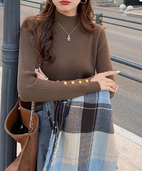 ReRe(リリ)の「ハイネック×袖ボタン付きリブニットトップス(ニット/セーター・レディース・ベージュ/オートミール/ホワイト/ダークブラウン/ブラック・FREE)」の14枚目の写真