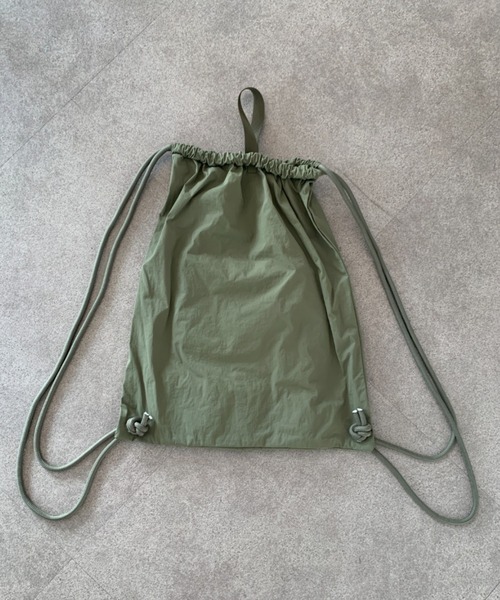 SHEPP(シープ)の「【A4収納可能】ナイロン ドローコード ナップサック(バックパック/リュック・レディース・グレー/アイボリー/カーキ/ブラック/ベージュ・F)」の22枚目の写真