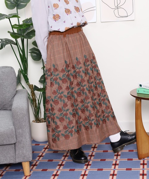 EMAGO ｸﾞﾚﾝﾁｪｯｸﾛｰｽﾞ刺繍ｽｶｰﾄ