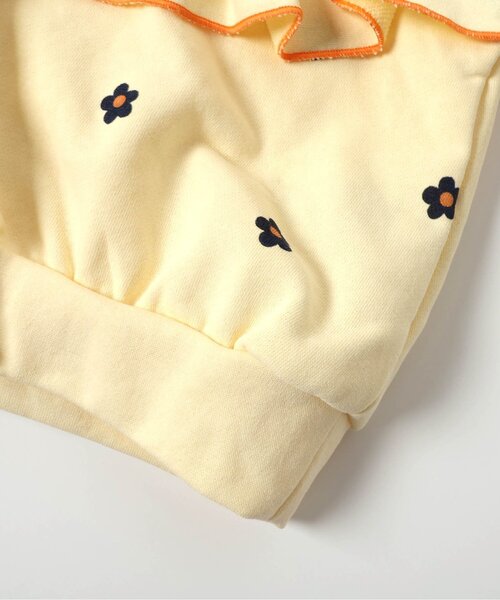 apres les cours(アプレレクール)の「フラワー・無地メロウフリルトレーナー_ジュニア対応(スウェット・キッズ・アイボリー/ブラック/クリーム・140/130/120/110/100/90/80)」の4枚目の写真