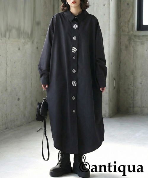 antiqua(アンティカ)の「デザインボタン シャツワンピース(シャツワンピース・レディース・ブラック/ホワイト・ONESIZE)」の2枚目の写真