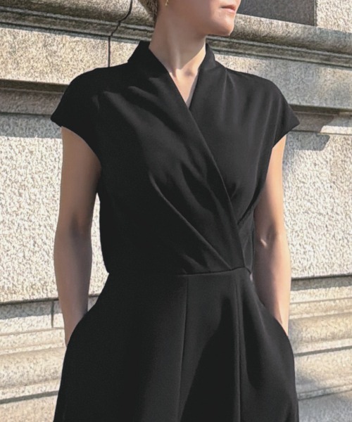 JENNE(ジェンヌ)の「タックカットソーワンピース(ワンピース・レディース・ブラック/アイボリー・SMALL/MEDIUM/LARGE)」の7枚目の写真