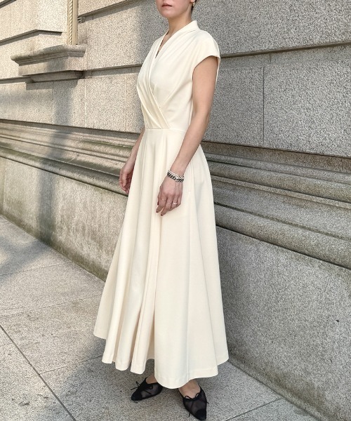 JENNE(ジェンヌ)の「タックカットソーワンピース(ワンピース・レディース・ブラック/アイボリー・SMALL/MEDIUM/LARGE)」の15枚目の写真