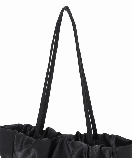 U by SPICK&SPAN（ユーバイスピックアンドスパン）の「【VENGDI / ベンディ】サテントート（ショルダーバッグ・レディース・ブラック/ブルー・FREE）」の6枚目の写真