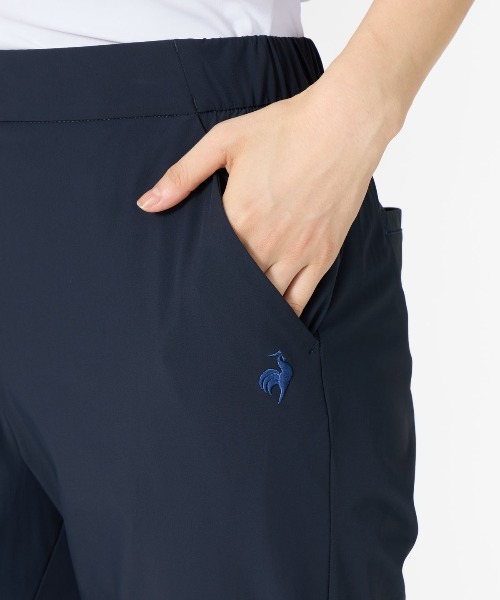 le coq sportif(ルコックスポルティフ)の「エアスタイリッシュパンツCOOL 7分丈(はっ水/接触冷感)(その他パンツ・レディース・ブラック/ネイビー/ブルー/ベージュ・L/M/S/XL)」の19枚目の写真