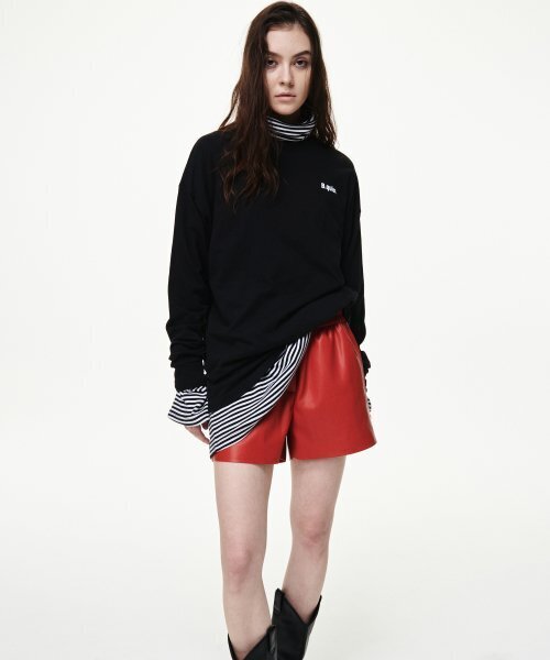 B QUIET(ビークワイエット)の「OVERSIZED LONG SLEEVE TSHIRTS_BLACK(Tシャツ/カットソー・レディース・その他・ONE SIZE)」の2枚目の写真