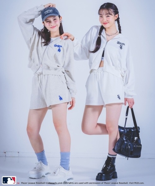 repipi armario(レピピ アルマリオ)の「【MLB】ZIPアップフーディ(パーカー・キッズ・アイボリー/ブラック/グレー・MEDIUM/LARGE)」の5枚目の写真